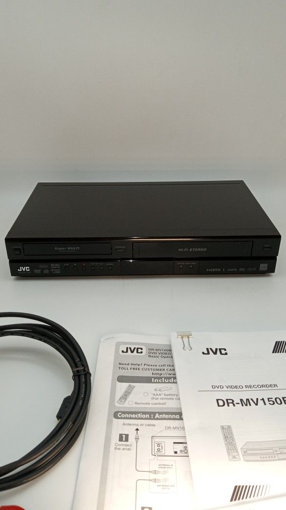 JVC, DVD Recorder/VCR with Remote Control, Manual And Cable. HDMI Output, Digital Tuner. In Very Good Working Condition.