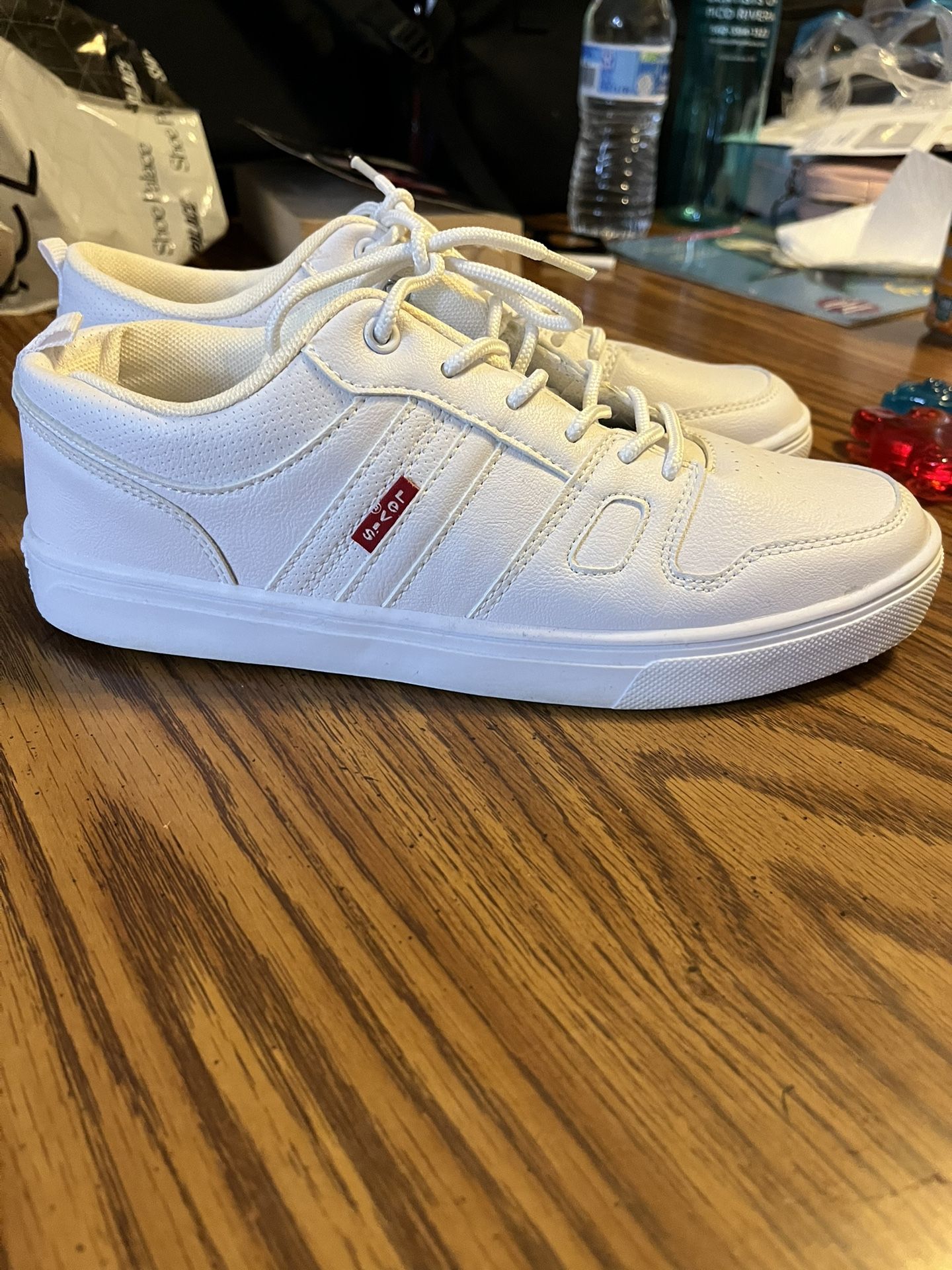 Women’s Levi’s Sneakers