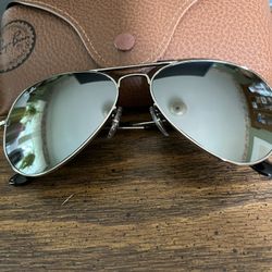 Ray Ban Aviators 58mm Polished Silver Frame w/ Silver Mirror Lenses. Brand New. 