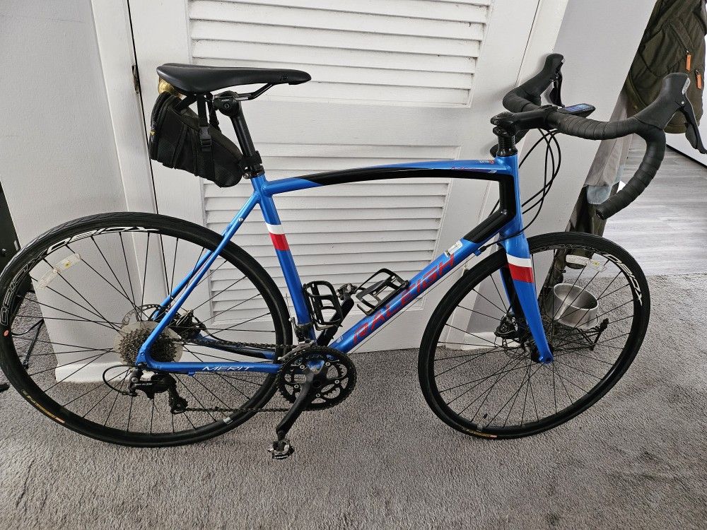 Raleigh Merit 3 Road Bike 58cm Wahoo Element Bolt Computer