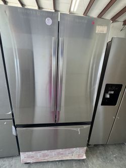 Open Box Refrigerator 