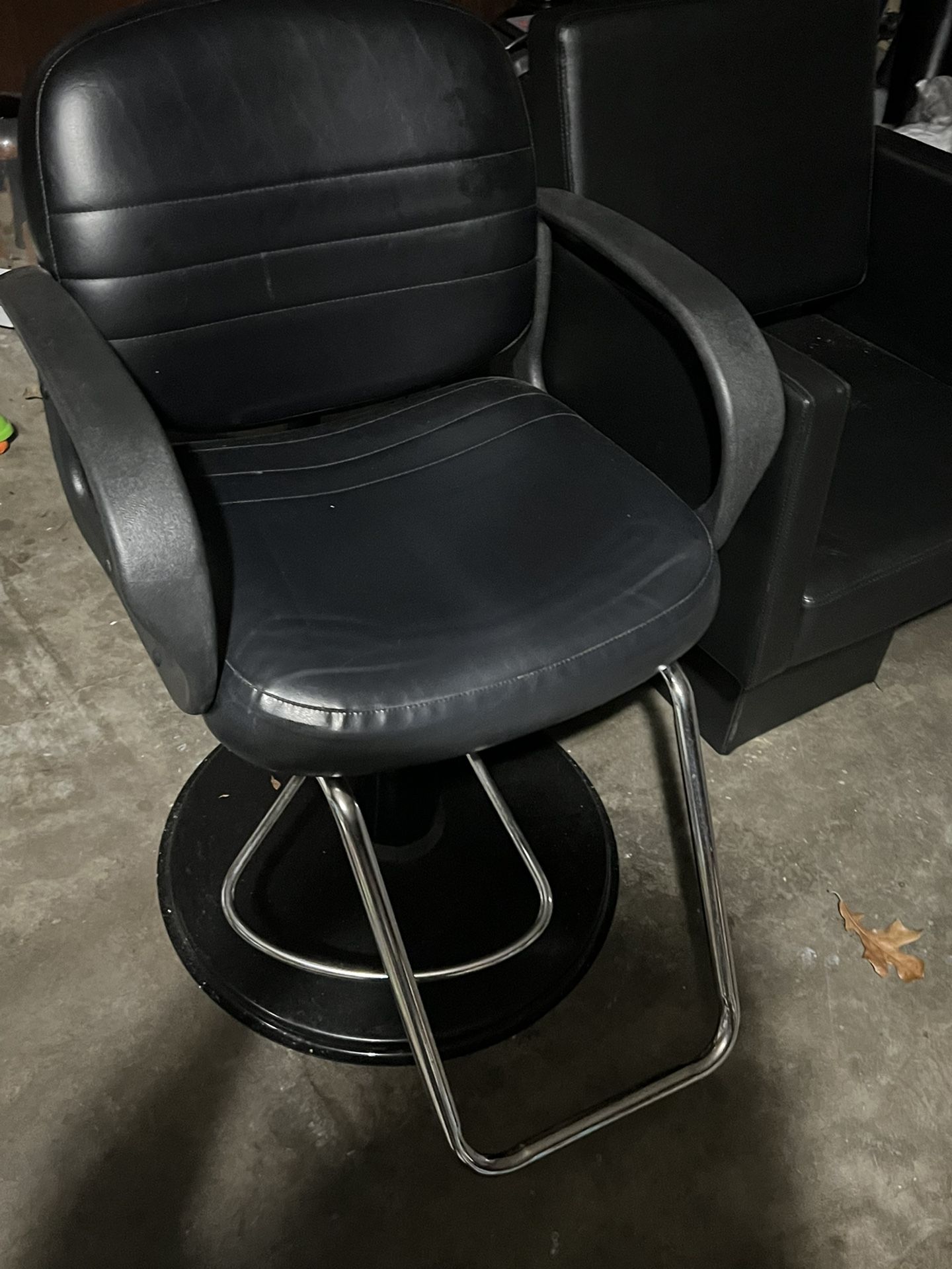 Salon chair 