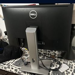 2020 Dell Flat Panel Monitor With Stand 