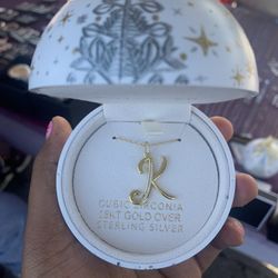 Stealing Silver Gold Plated Necklace 