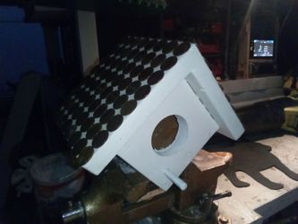Penny roof birdhouse