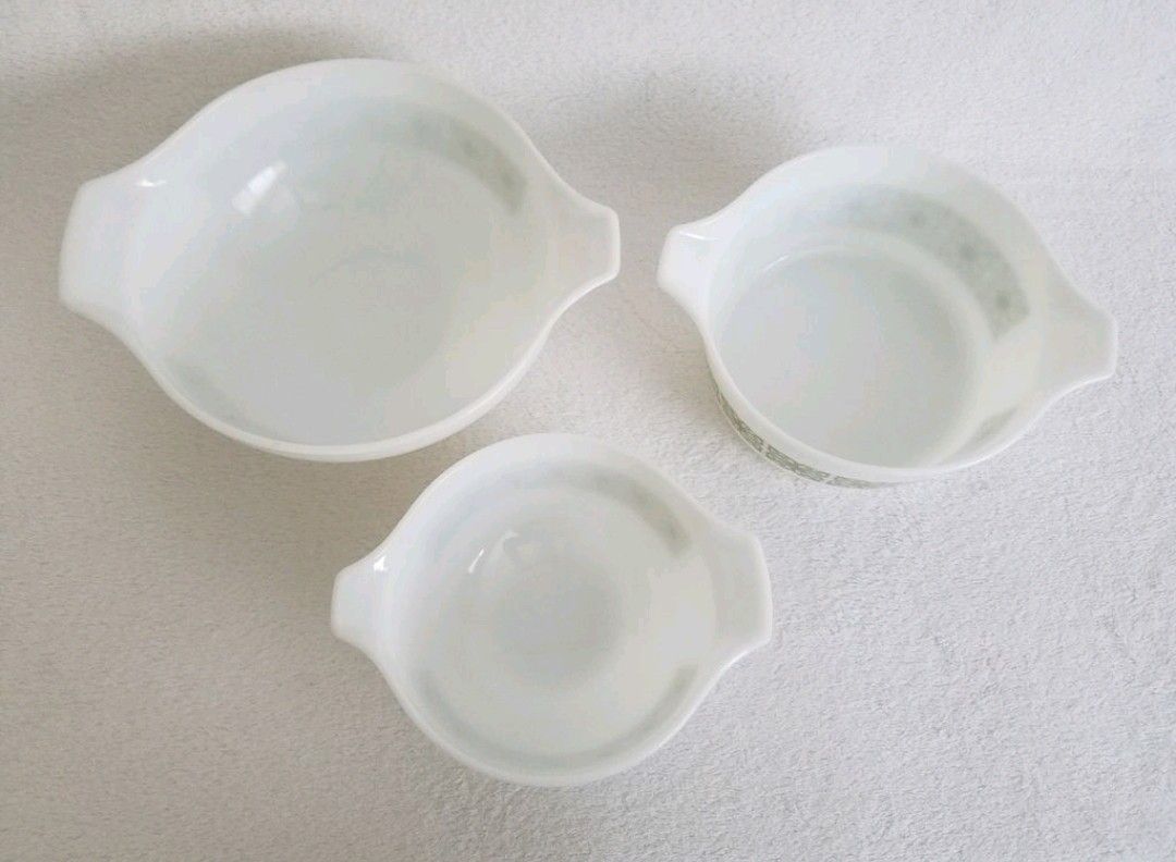 Pyrex Green Verde Square Flowers set of 3 bowls vintage 1960 dishes