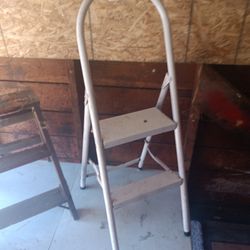 Metal Step Ladder