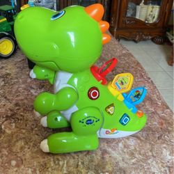 Dinosaurio  $10.00Camina Y Tiene Sonidos Y Luces 