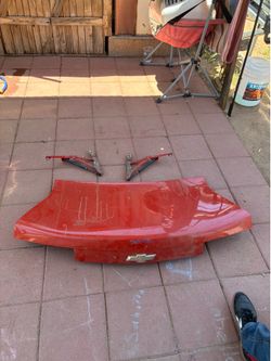 2010-2013 Chevy Camaro Trunk with Lifted Supports