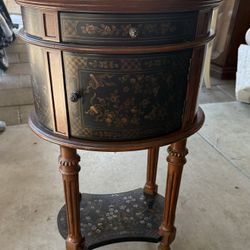 Italian style side table