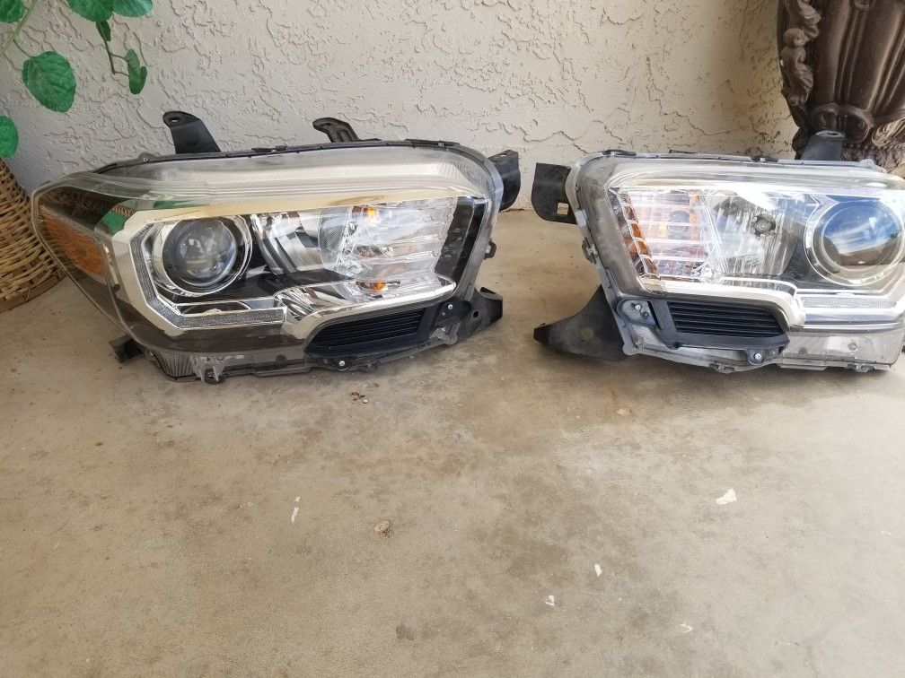 TOYOTA TACOMA OEM HEADLIGHTS
