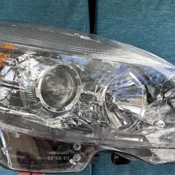 Mercedes Benz C Class C300 C350 C63 AMG Right Passenger Side Headlight Luz Derecha Pasajero 2008 2009 2010 2011