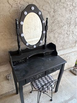 Makeup Vanity