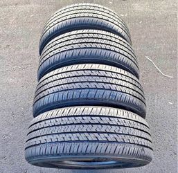 Set 235/60-18 Bridgestone con el 80% de vida