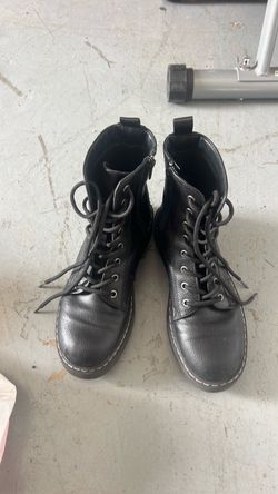 Kids boots 7.5