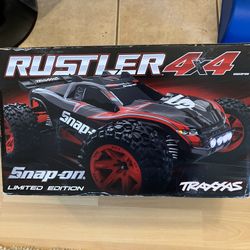 Traxxas Rustler Snap on edition 4x4