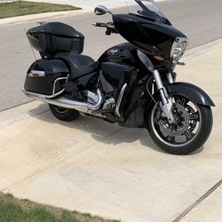 2013 Victory Crock Country Touring Motorcycle 