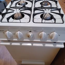 Gas Stove Apartment Size 20" 