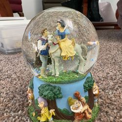 Disney Snow Globes With Music