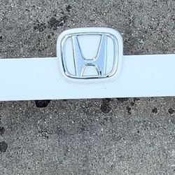 2016 2017 2018 2019 2020 HONDA CIVIC TRUNK LID GARNISH TRIM MOLDING WITH CAMERA