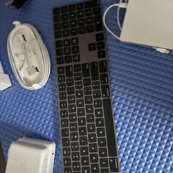 Apple Peripherals 