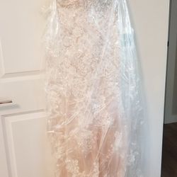 Wedding Dress Size 4-6 5'7" 130 Lbs