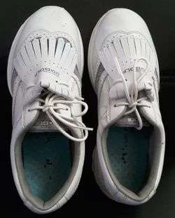 Skechers go golf clearance kiltie