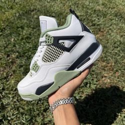 Jordan 4 W “Seafoam” Size 5Y/6.5W