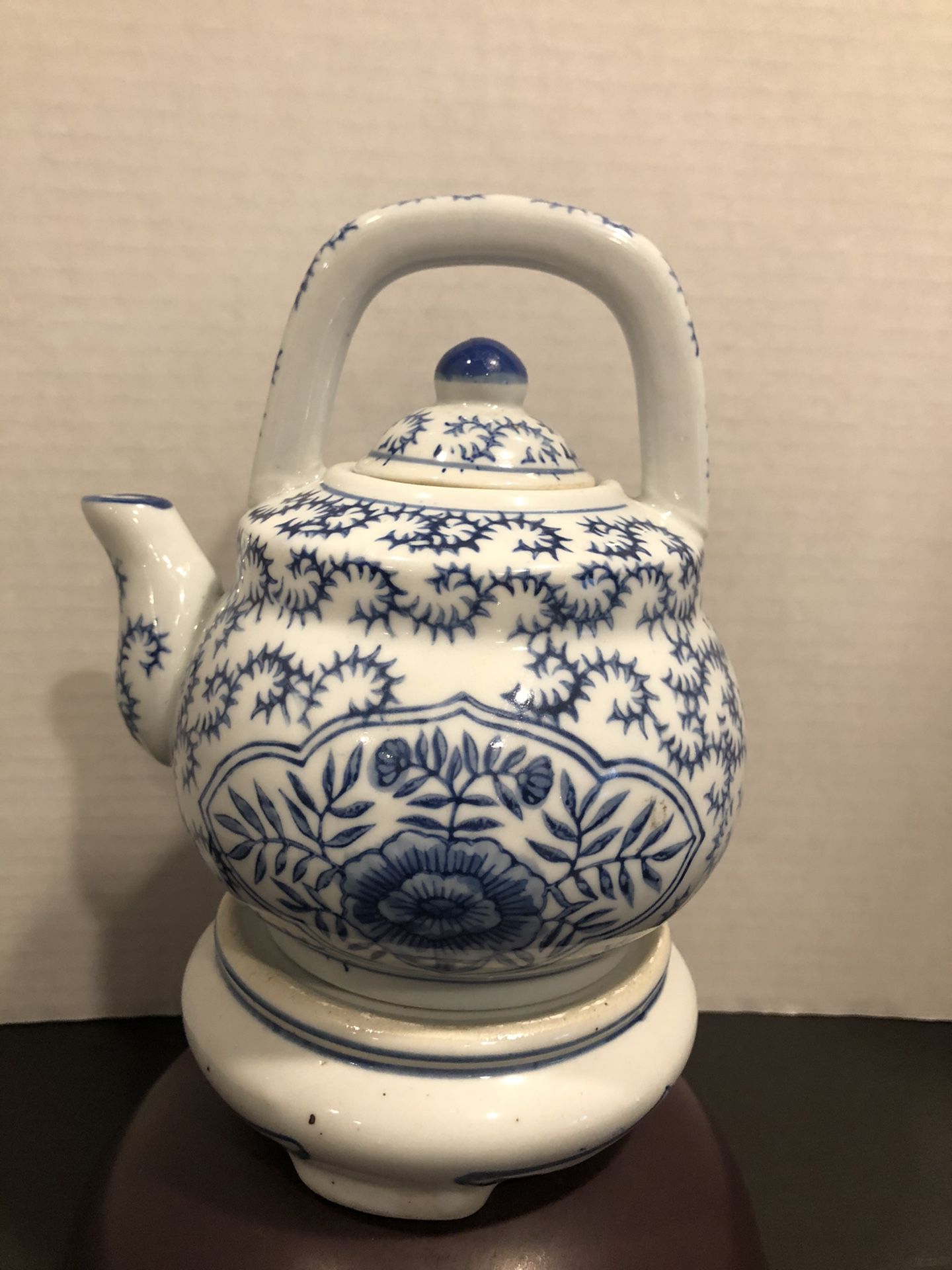 Decorative teapot