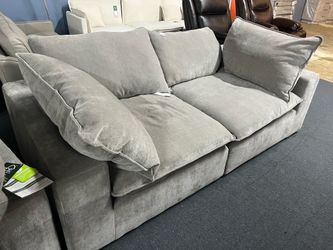 Grey sofa，$380