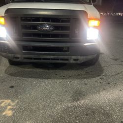 2011 Ford E-250