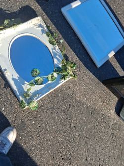 White mirror deep character