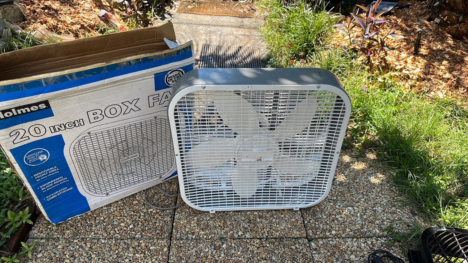 One Working Fan