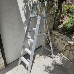 Ladder 6 Ft  Gently Used Condition 