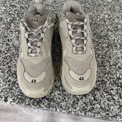 Balenciaga Triple S