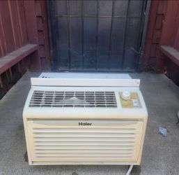 Haier 5,000 BTU Air Conditioner