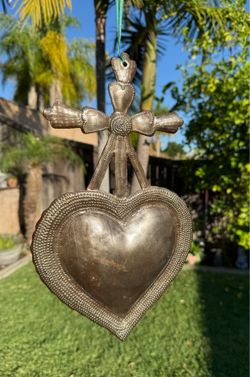13” Gunmetal Tone Metal Tin Heart Wall Hanging
