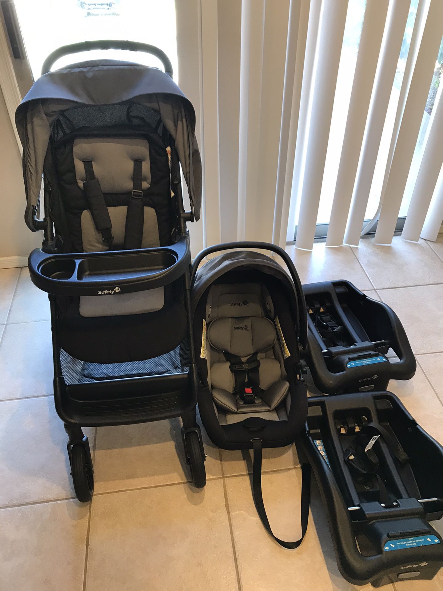 Safety 1st travel system