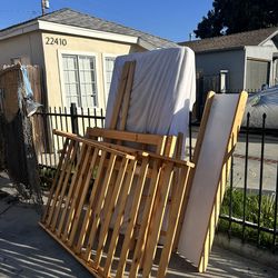 Bed with Slide, Twin