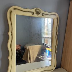 Dresser With Mirror 