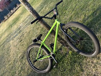 Hulk green bomma NEED GONE