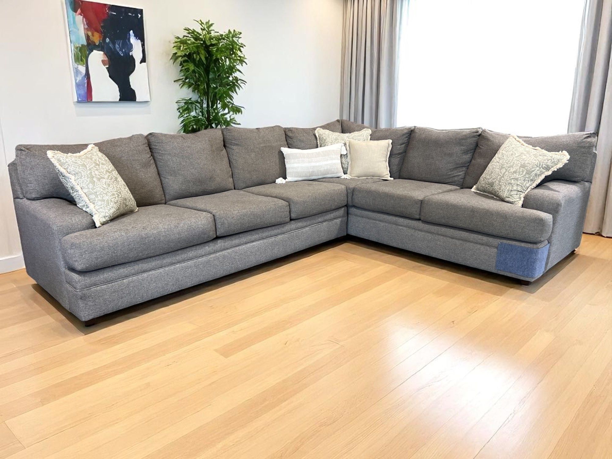 Delivery Available 🚚 Grey Sectional