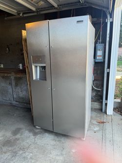 Frigidaire Gallery refrigerator