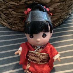 5 Precious Moments It’s Small World Dolls