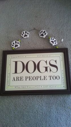 Great DOGS wall hanging! Paw prints and all!