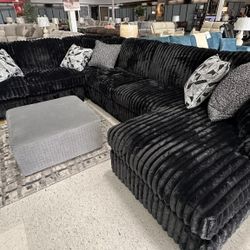 Mention Jon Green to the staff to confirm this price/offer! 🔥 Black Color Corduroy Fabric Modular Sectional Couch Set 🌟 Fast Delivery 
