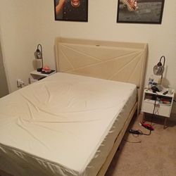 Cream Colored Bed Frame N Great Condition 