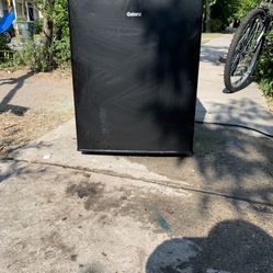 Mini Refrigerator 