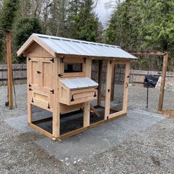 Walk-In Chicken Coop 4x9x7.5