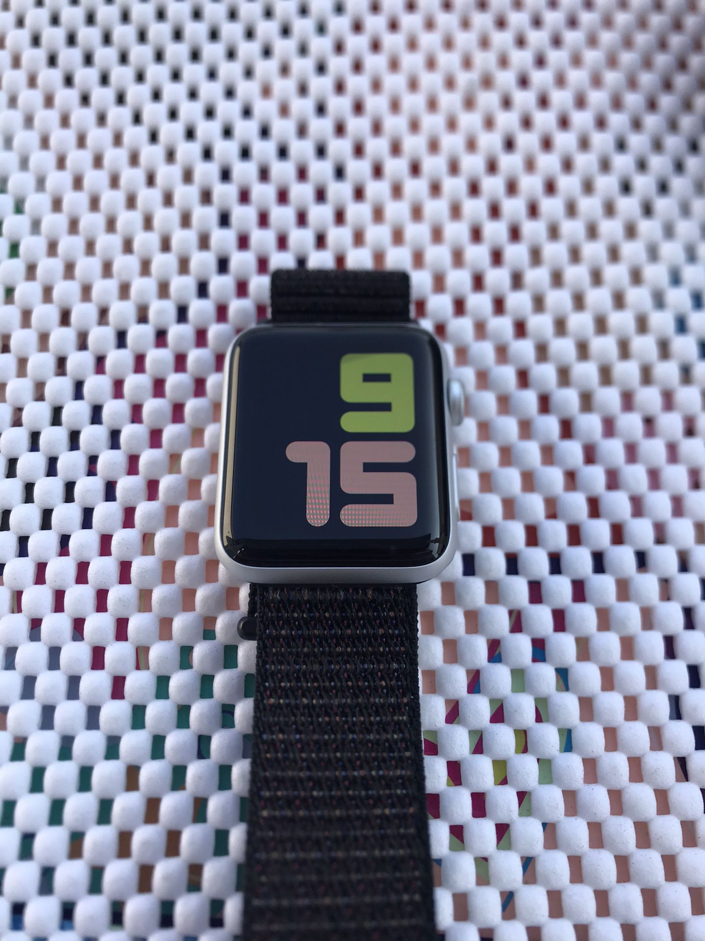 Apple Watch Series 3 ( 42mm ) GPS+LTE Silver Aluminum Case Plus Apple Warranty